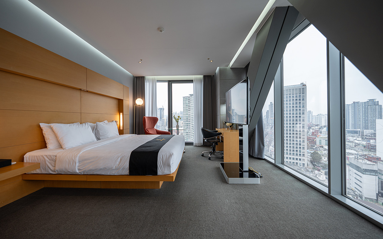 디럭스더블이스트