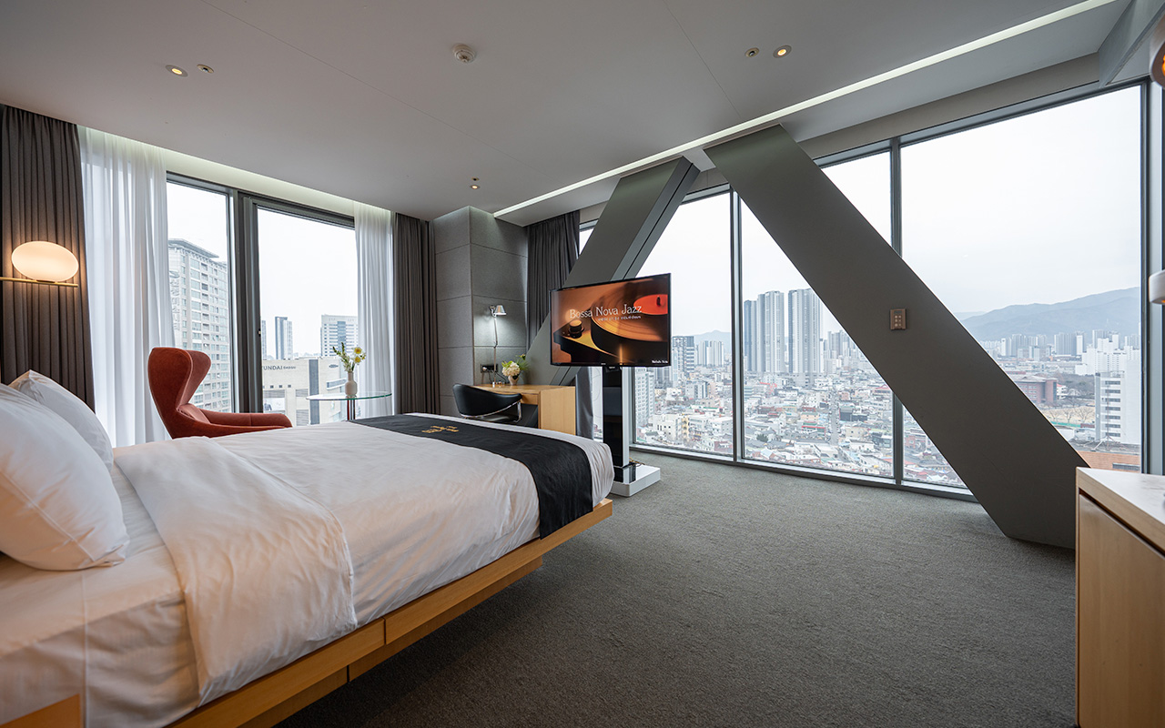 디럭스더블이스트