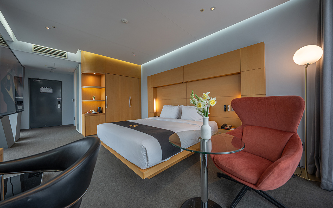 디럭스더블이스트